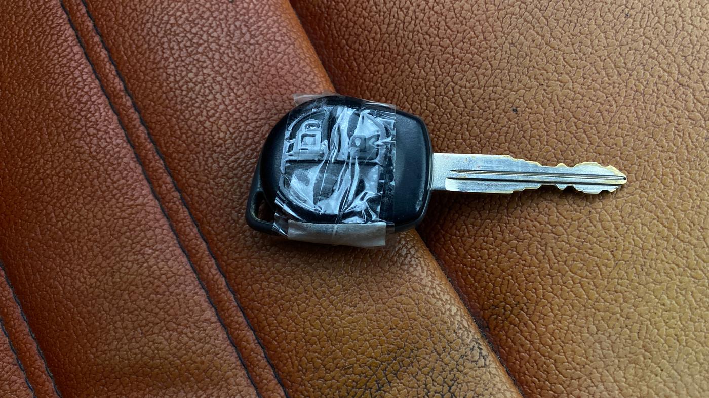2013 Maruti Swift VXI, Petrol, Manual, 1,20,182 km, Key Close Up