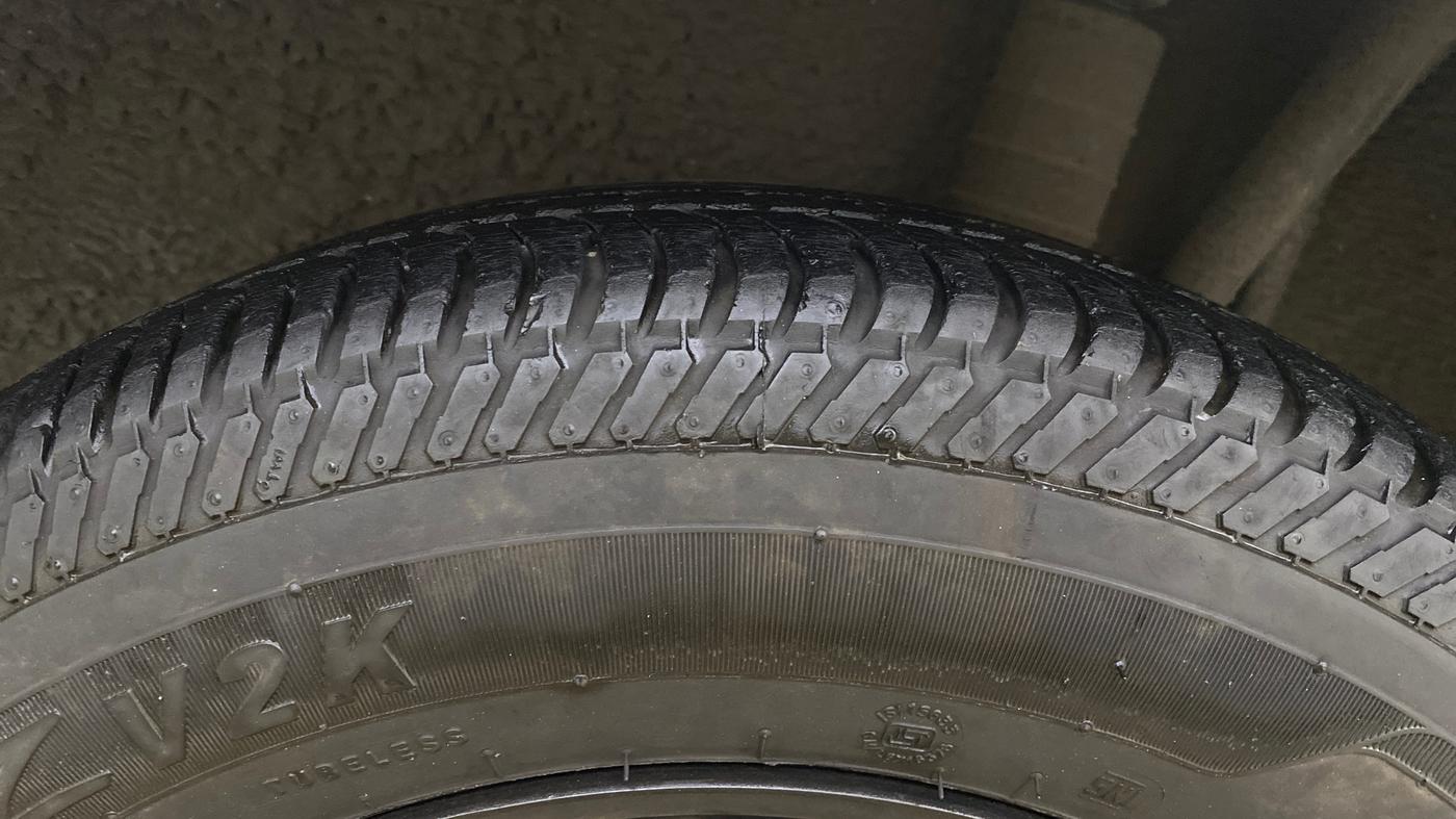 2014 Nissan Sunny XL, Petrol, Manual, 70,381 km, Left Rear Tyre Tread