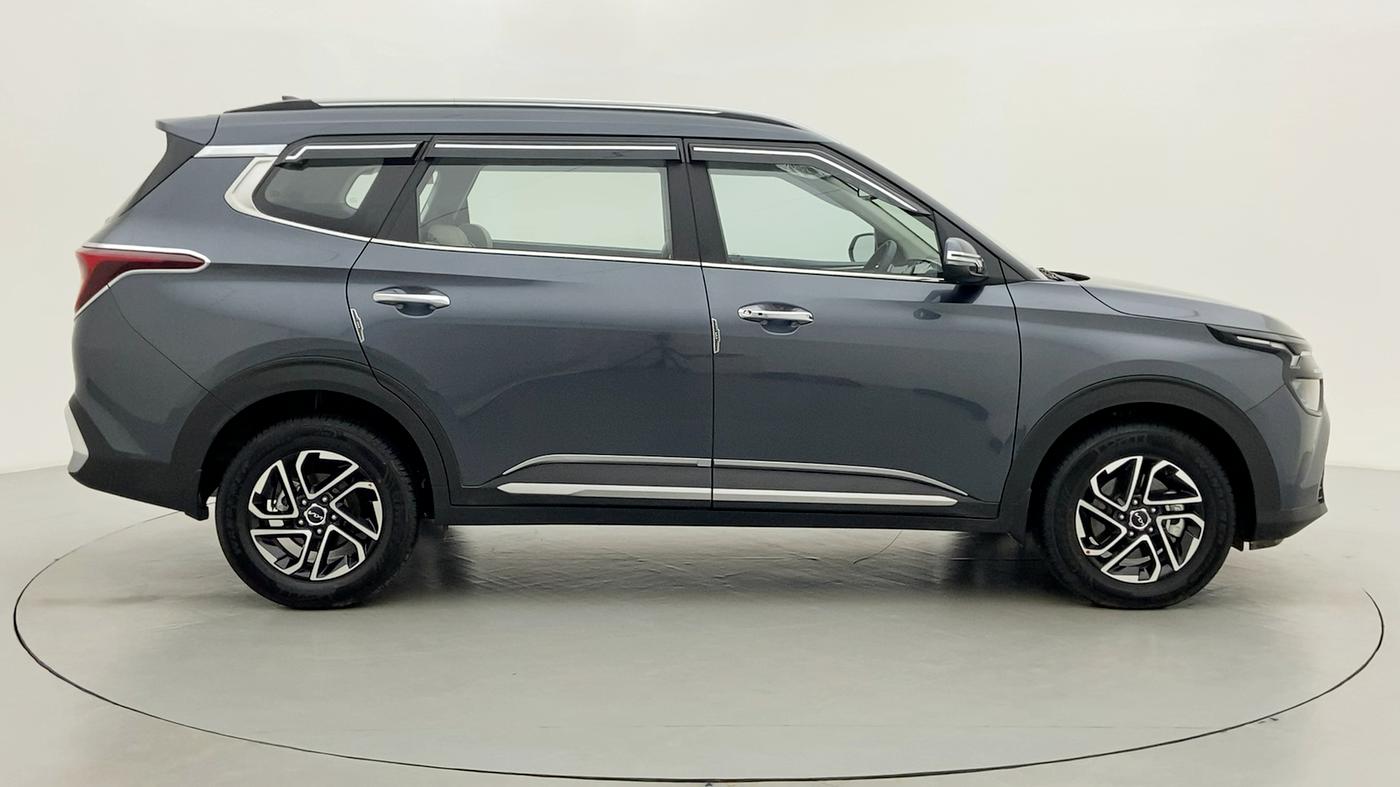 2022 KIA CARENS LUXURY 1.4G MT 7STR, Petrol, Manual, 1,925 km, Right Side View