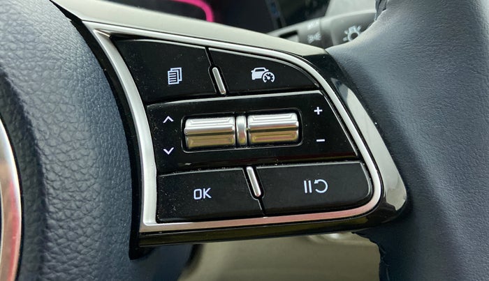 2022 KIA CARENS LUXURY 1.4G MT 7STR, Petrol, Manual, 1,925 km, Adaptive Cruise Control