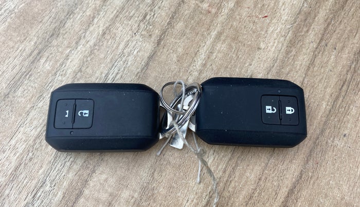 2019 Maruti Baleno ALPHA PETROL 1.2, Petrol, Manual, 53,428 km, Key Close Up