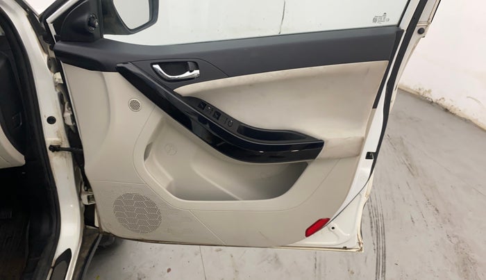 2022 Tata NEXON XZ PLUS PETROL, Petrol, Manual, 20,545 km, Driver Side Door Panels Control