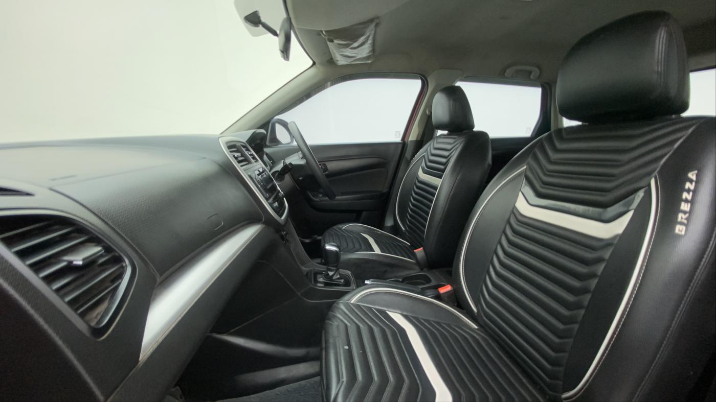 2018 Maruti Vitara Brezza VDI AMT, Diesel, Automatic, 81,666 km, Right Side Front Door Cabin