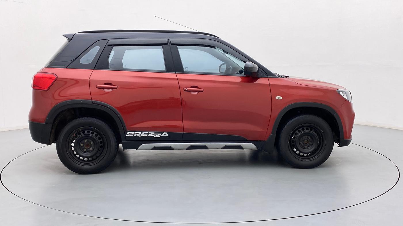 2018 Maruti Vitara Brezza VDI AMT, Diesel, Automatic, 81,666 km, Right Side View