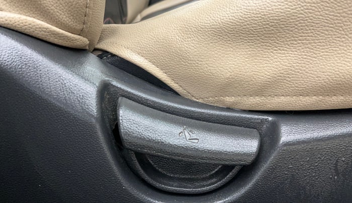 2016 Hyundai Xcent S AT 1.2, Petrol, Automatic, 42,285 km, Driver Side Adjustment Panel