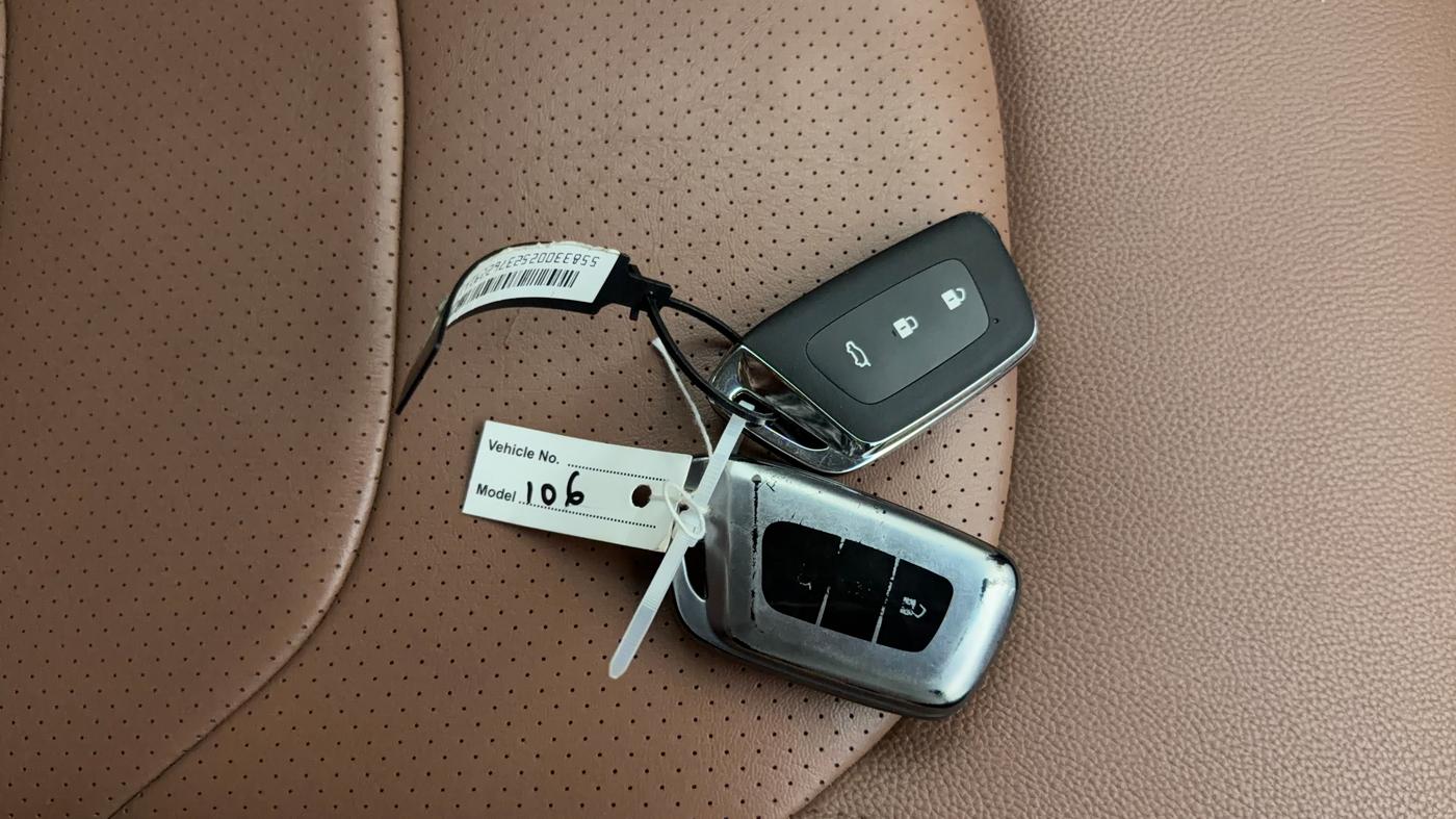 2023 MG HECTOR PLUS SHARP PRO 1.5 PETROL TURBO CVT 7 STR, Petrol, Automatic, 41,683 km, Key Close Up