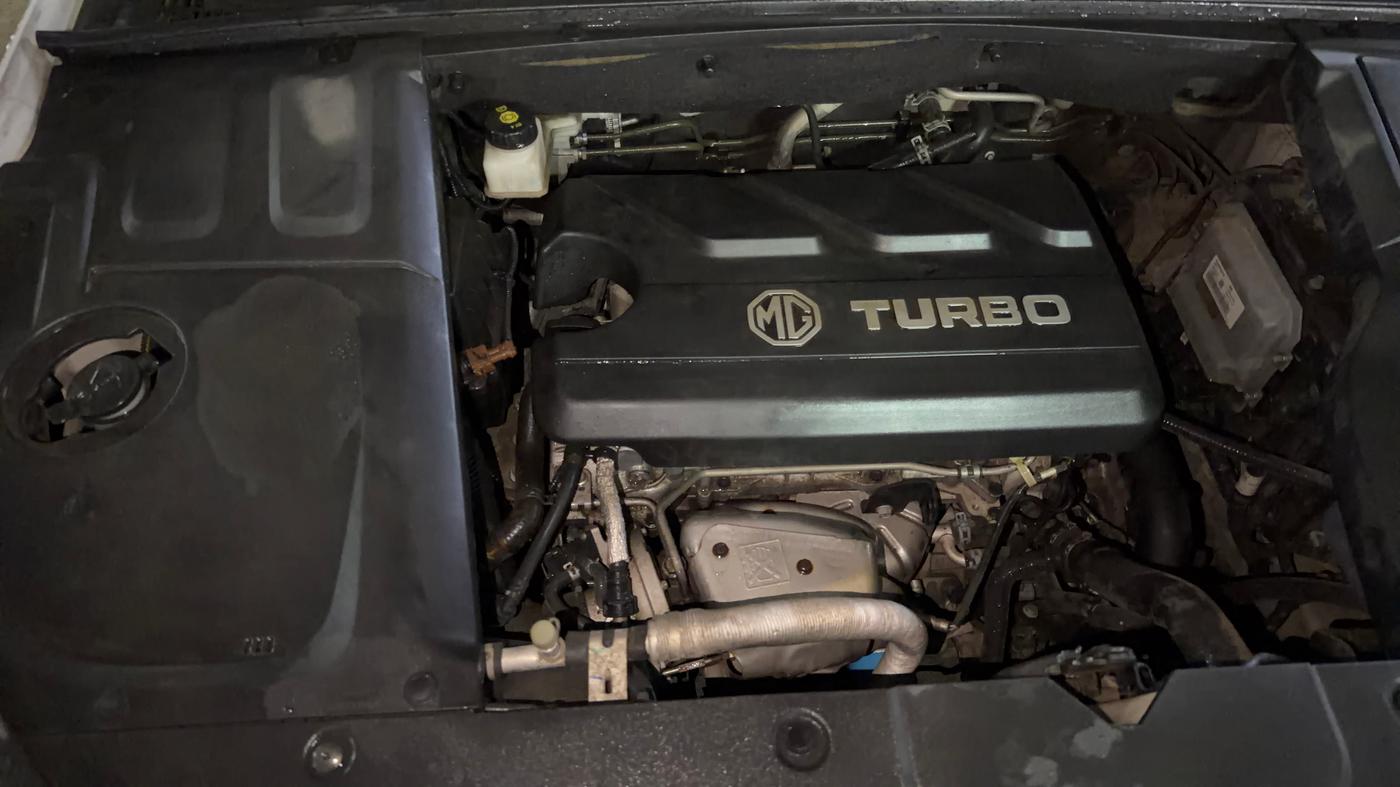 2023 MG HECTOR PLUS SHARP PRO 1.5 PETROL TURBO CVT 7 STR, Petrol, Automatic, 41,683 km, Engine View - Right