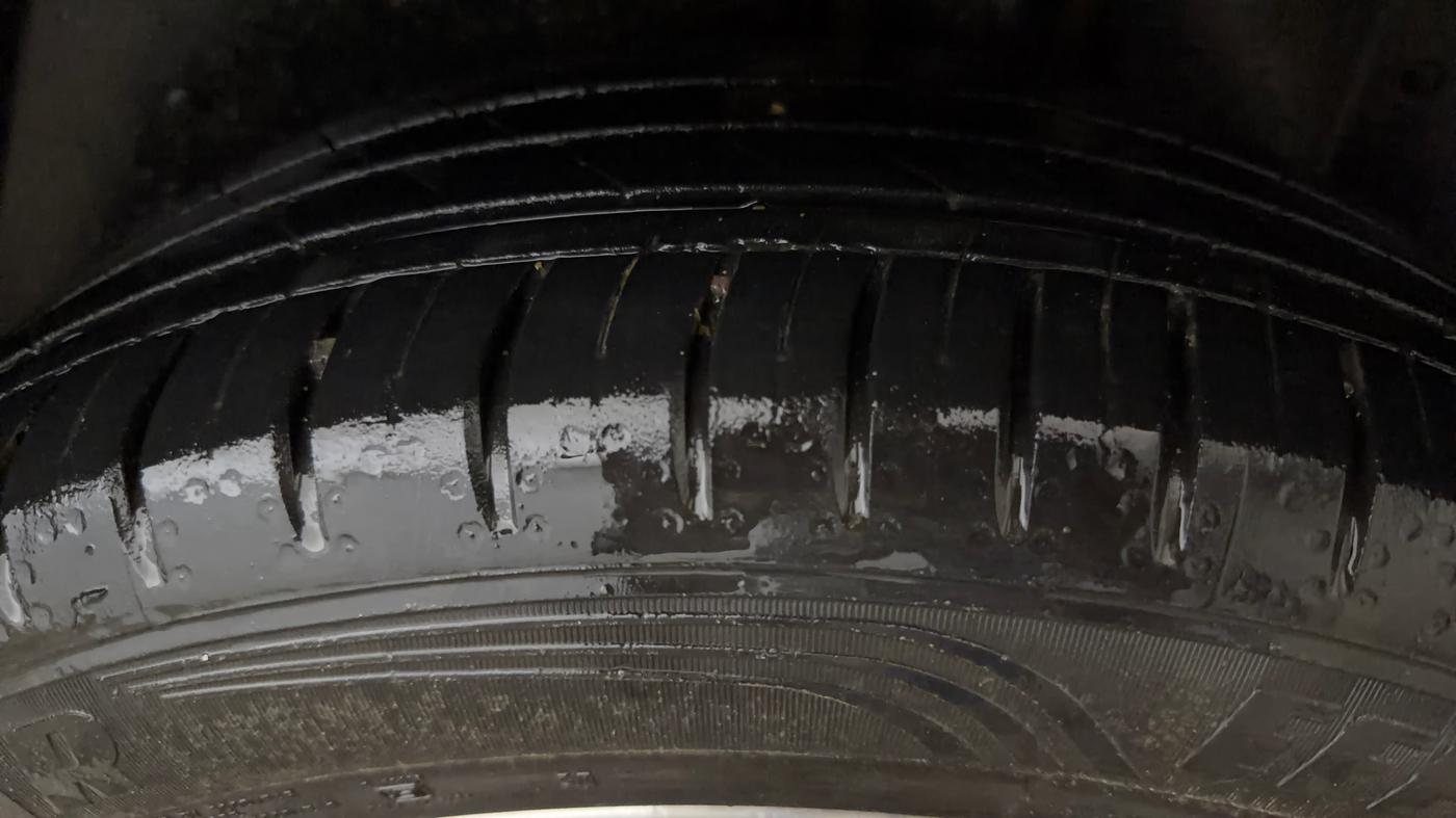2023 MG HECTOR PLUS SHARP PRO 1.5 PETROL TURBO CVT 7 STR, Petrol, Automatic, 41,683 km, Left Rear Tyre Tread