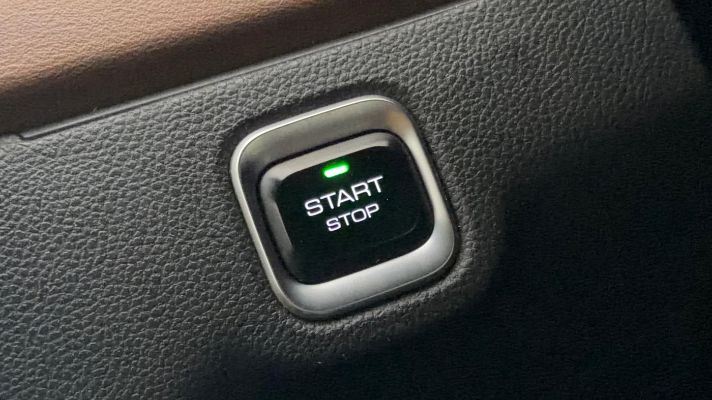 2023 MG HECTOR PLUS SHARP PRO 1.5 PETROL TURBO CVT 7 STR, Petrol, Automatic, 41,683 km, Keyless Start/ Stop Button