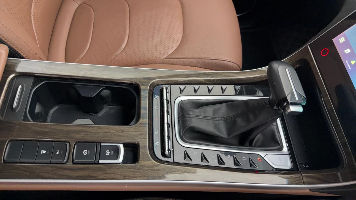 2023 MG HECTOR PLUS SHARP PRO 1.5 PETROL TURBO CVT 7 STR, Petrol, Automatic, 41,683 km, Gear Lever