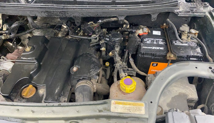 2017 Mahindra TUV300 T8, Diesel, Manual, 73,316 km, Engine View - Left