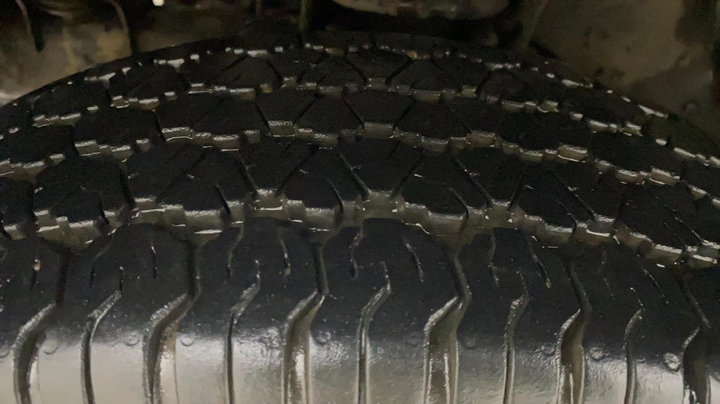 2017 Mahindra TUV300 T8, Diesel, Manual, 73,350 km, Left Front Tyre Tread