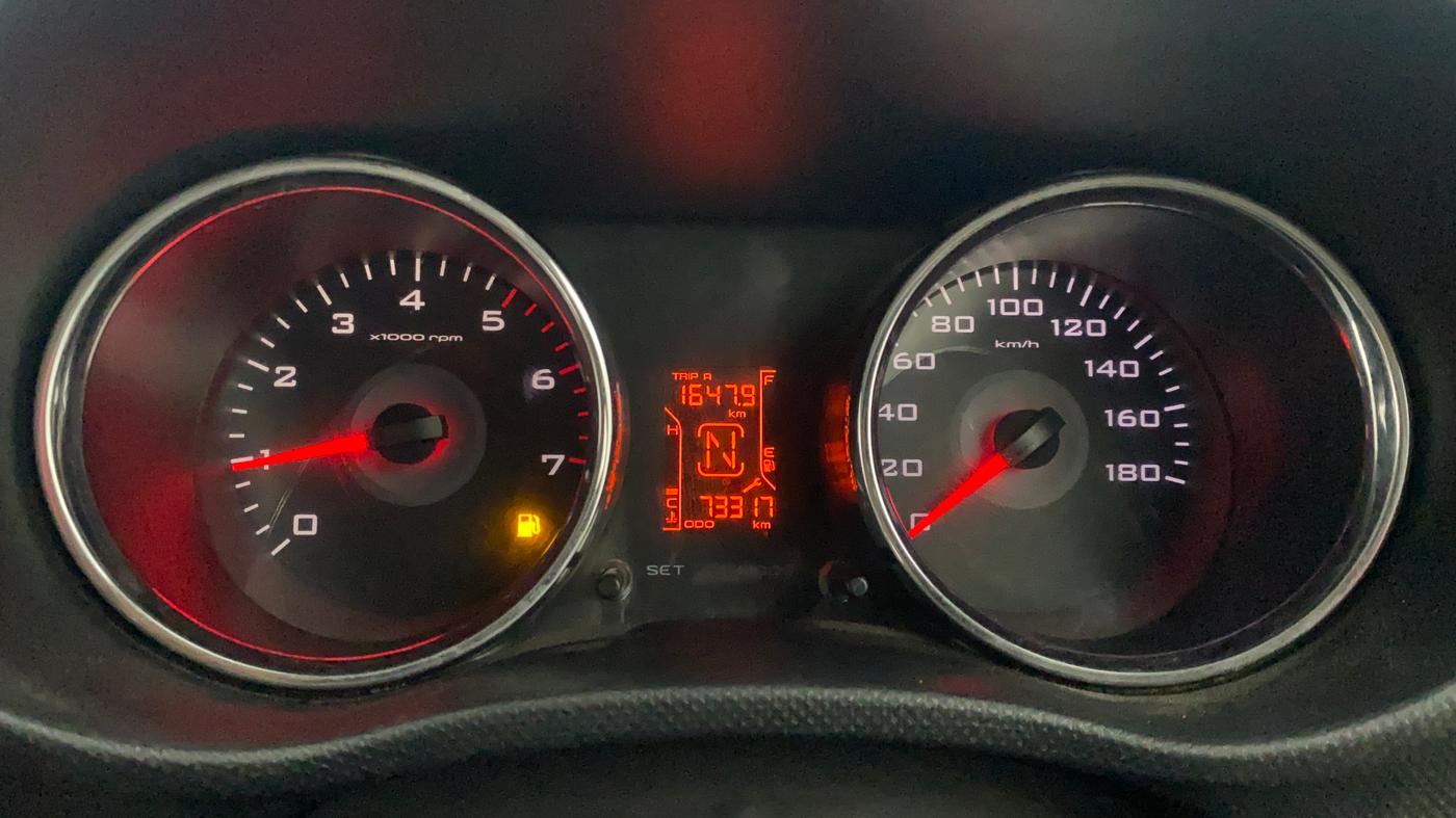2017 Mahindra TUV300 T8, Diesel, Manual, 73,350 km, Odometer Image