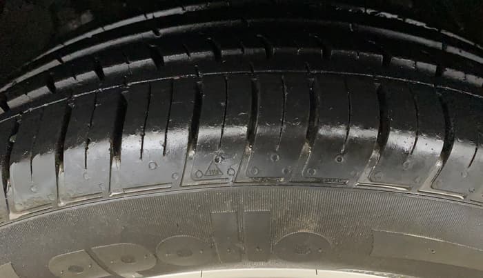 2022 MG HECTOR SHINE 1.5 PETROL TURBO MT, Petrol, Manual, 3,910 km, Left Front Tyre Tread