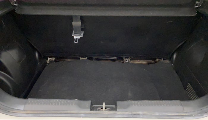 2018 Maruti Swift VXI AMT, Petrol, Automatic, 76,120 km, Boot Inside