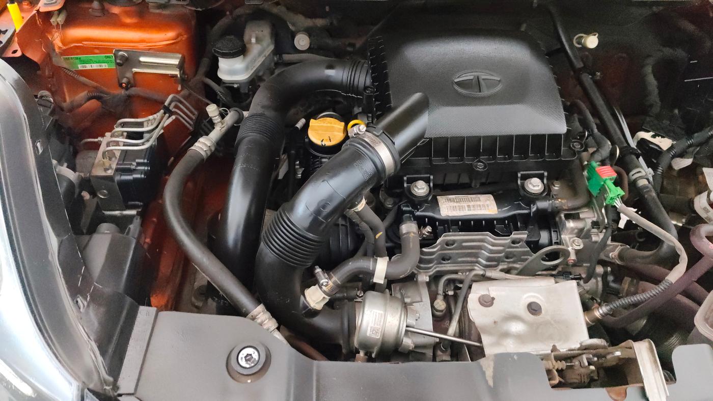 2019 Tata NEXON XZ PLUS PETROL, Petrol, Manual, 66,553 km, Engine View - Right