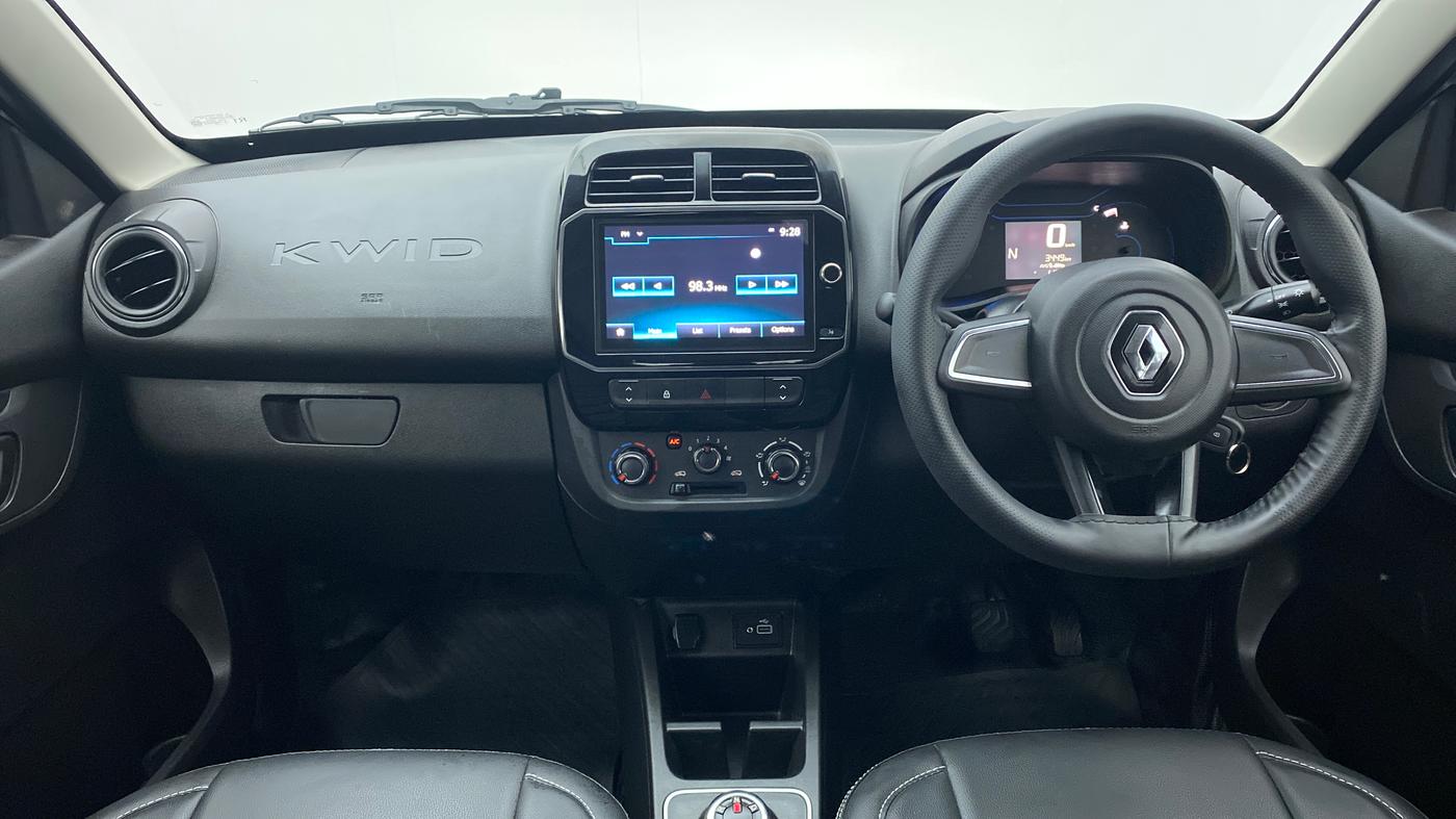 2022 Renault Kwid RXT 1.0 AMT, Petrol, Automatic, 3,448 km, Dashboard