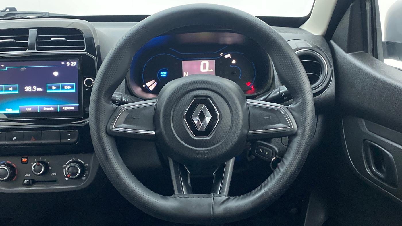 2022 Renault Kwid RXT 1.0 AMT, Petrol, Automatic, 3,448 km, Steering Wheel Close Up