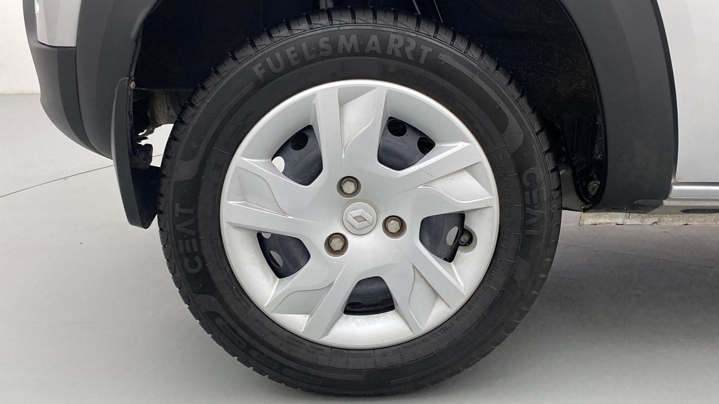 2022 Renault Kwid RXT 1.0 AMT, Petrol, Automatic, 3,448 km, Right Rear Wheel