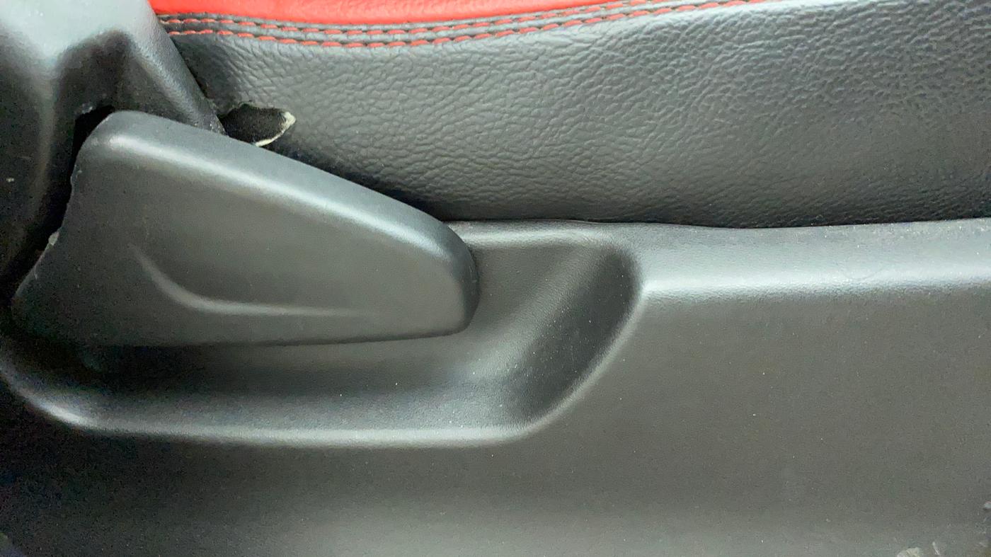2018 Datsun Redi Go S 1.0 AMT, Petrol, Automatic, 55,512 km, Driver Side Adjustment Panel