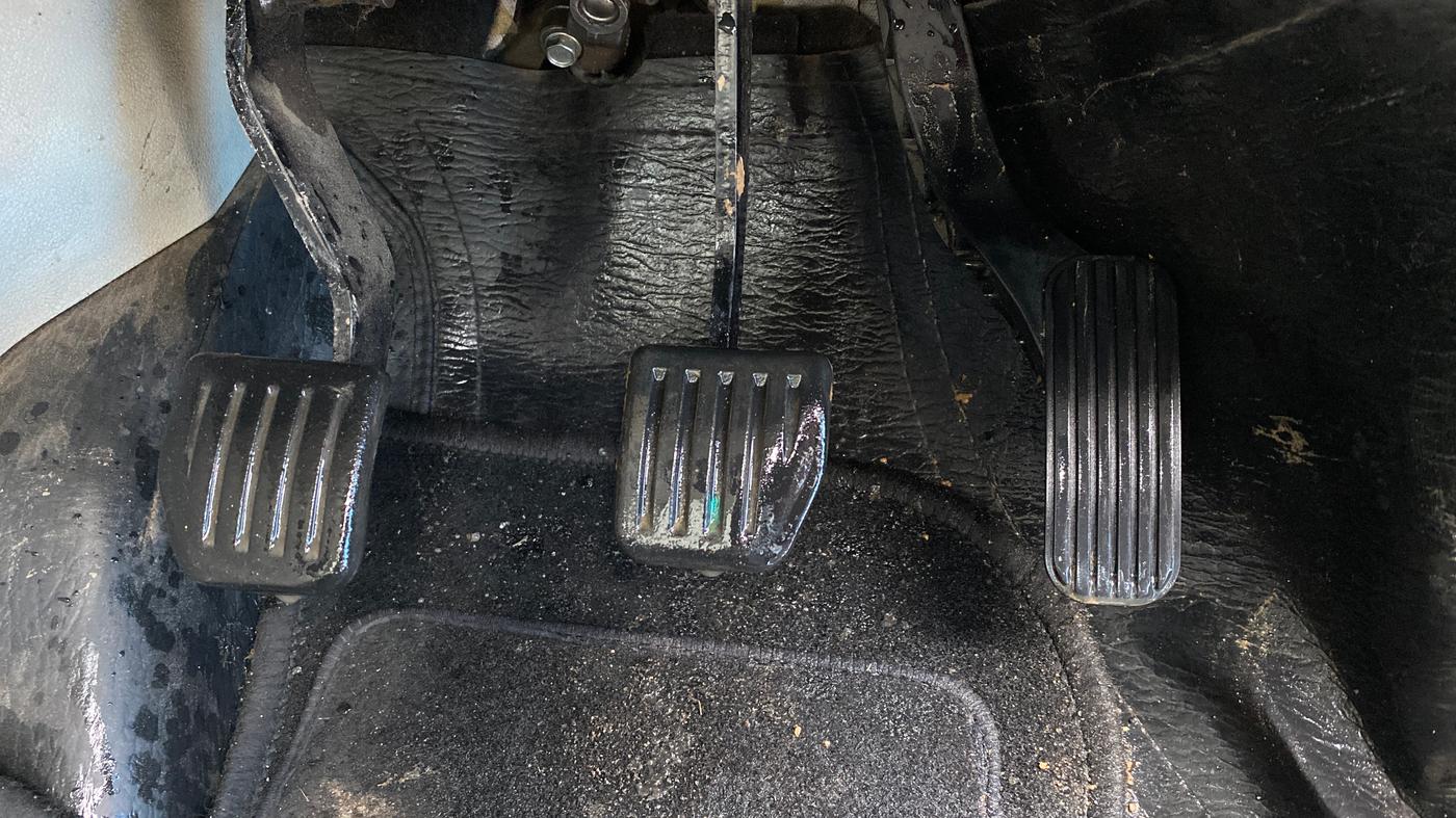 2021 Tata Safari XZ PLUS, Diesel, Manual, 76,614 km, Pedals