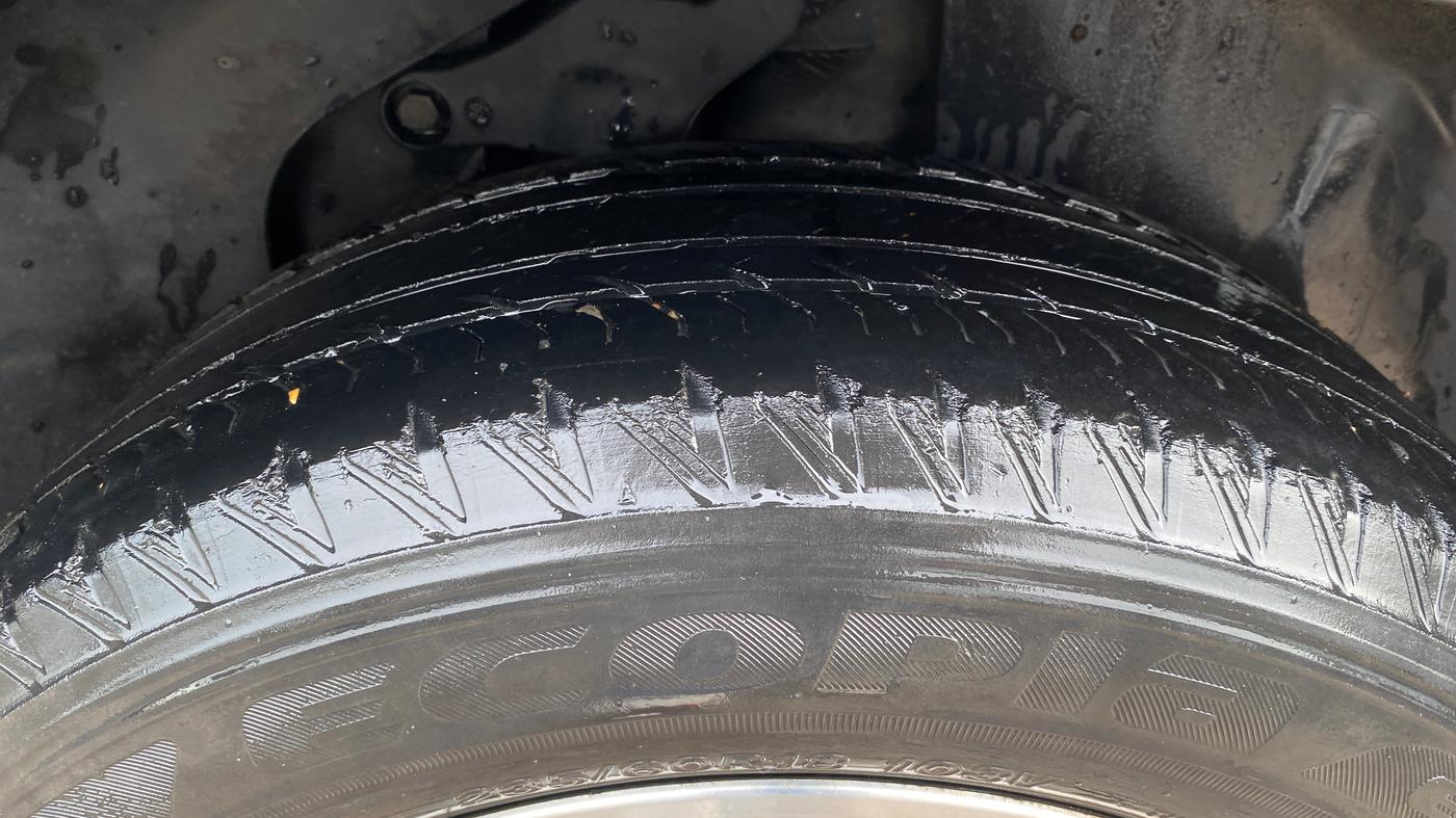 2021 Tata Safari XZ PLUS, Diesel, Manual, 76,614 km, Left Rear Tyre Tread