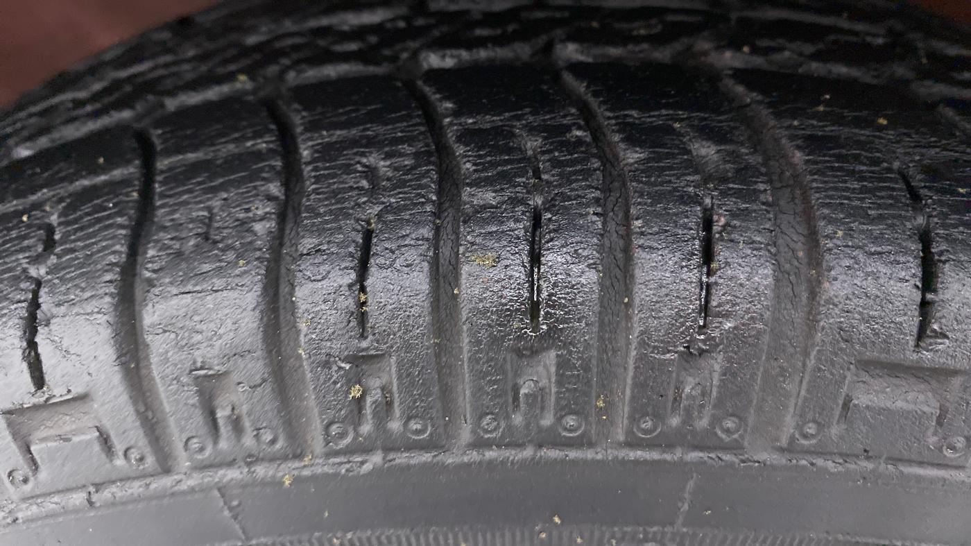 2012 Maruti Alto 800 LXI, Petrol, Manual, 34,728 km, Left Front Tyre Tread