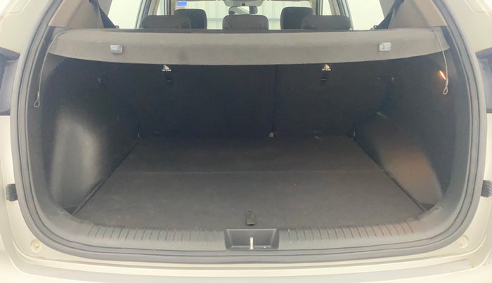 2017 Hyundai Creta SX PLUS AT 1.6 PETROL, Petrol, Automatic, 1,39,997 km, Boot Inside