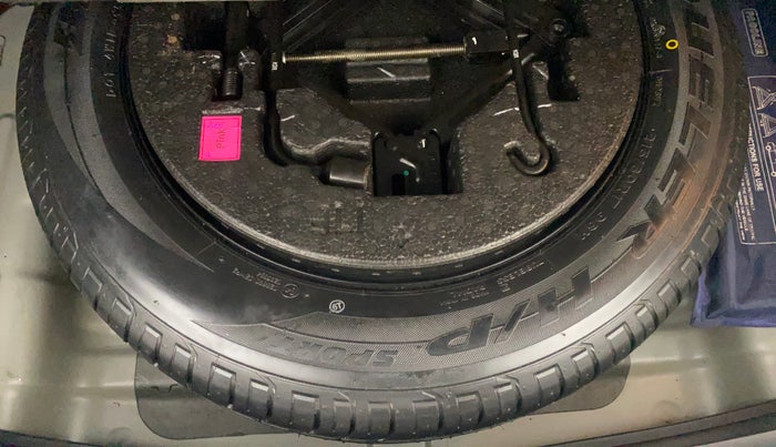 2017 Hyundai Creta SX PLUS AT 1.6 PETROL, Petrol, Automatic, 1,39,997 km, Spare Tyre