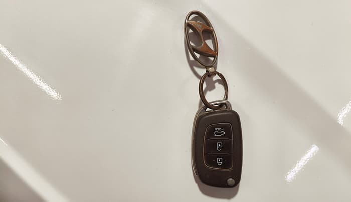 2020 Hyundai VENUE SX 1.4 CRDI, Diesel, Manual, 1,41,823 km, Key Close Up
