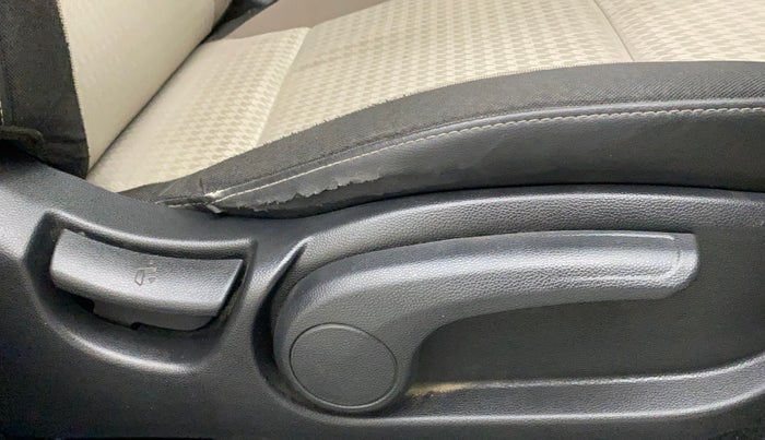 2018 Hyundai Elite i20 ASTA 1.2, Petrol, Manual, 79,287 km, Driver Side Adjustment Panel