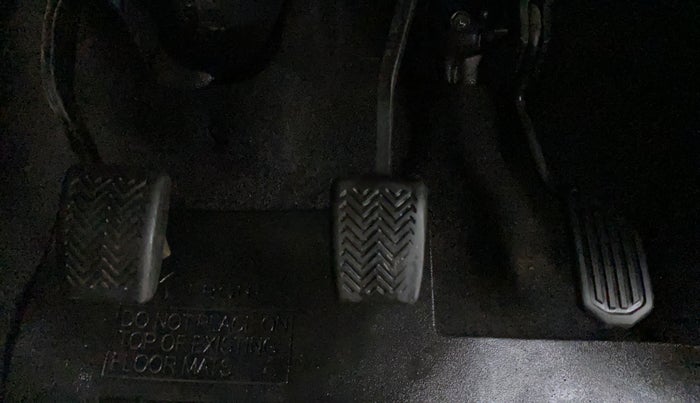 2011 Toyota Etios VX, Petrol, Manual, 70,859 km, Pedals