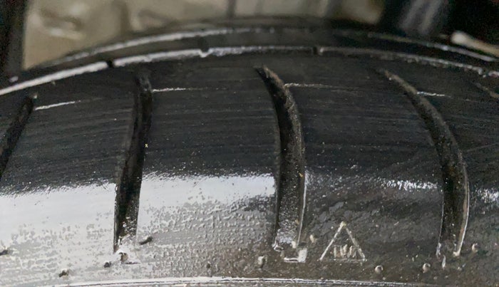 2011 Toyota Etios VX, Petrol, Manual, 70,859 km, Left Front Tyre Tread
