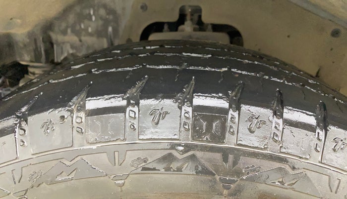 2022 Mahindra Thar LX PETROL HT 4WD AT, Petrol, Automatic, 41,933 km, Left Front Tyre Tread