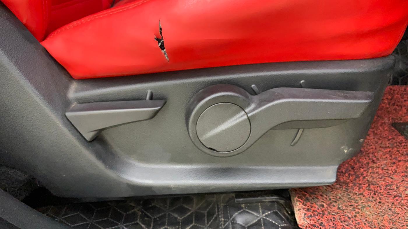 2022 Mahindra Thar LX PETROL HT 4WD AT, Petrol, Automatic, 41,933 km, Driver Side Adjustment Panel