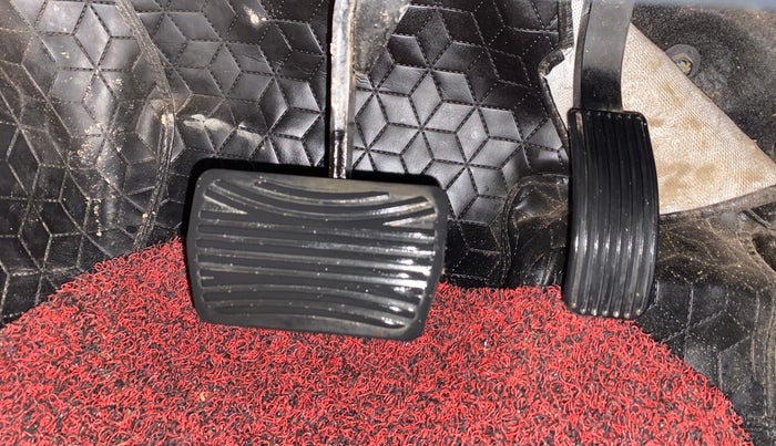 2022 Mahindra Thar LX PETROL HT 4WD AT, Petrol, Automatic, 41,933 km, Pedals