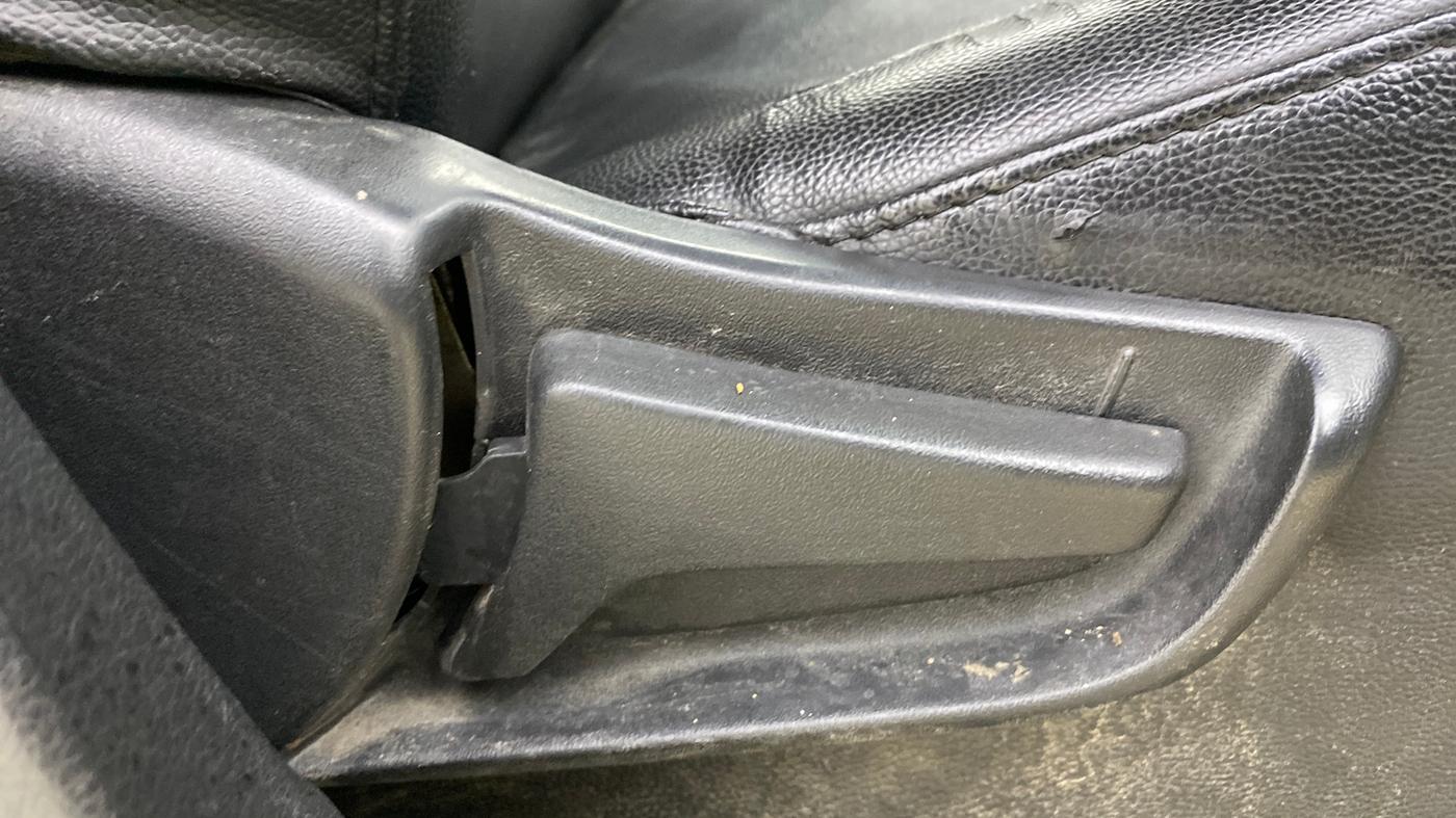 2019 Maruti S PRESSO VXI, Petrol, Manual, 52,390 km, Driver Side Adjustment Panel