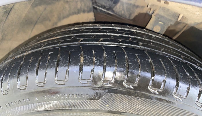 2022 Hyundai NEW I20 MAGNA 1.2 MT, Petrol, Manual, 9,348 km, Left Front Tyre Tread