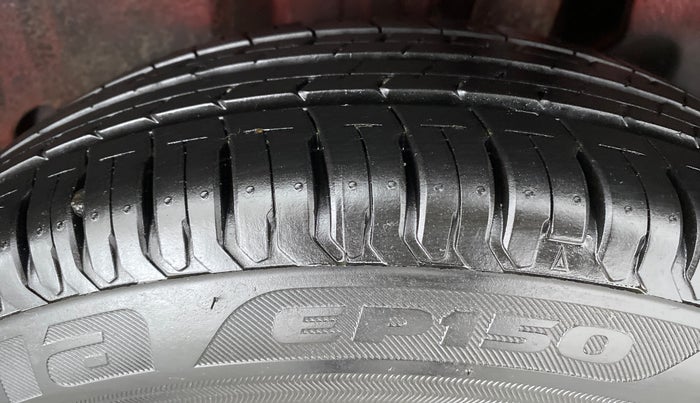 2019 Maruti Swift VXI D, Petrol, Manual, 71,288 km, Left Rear Tyre Tread