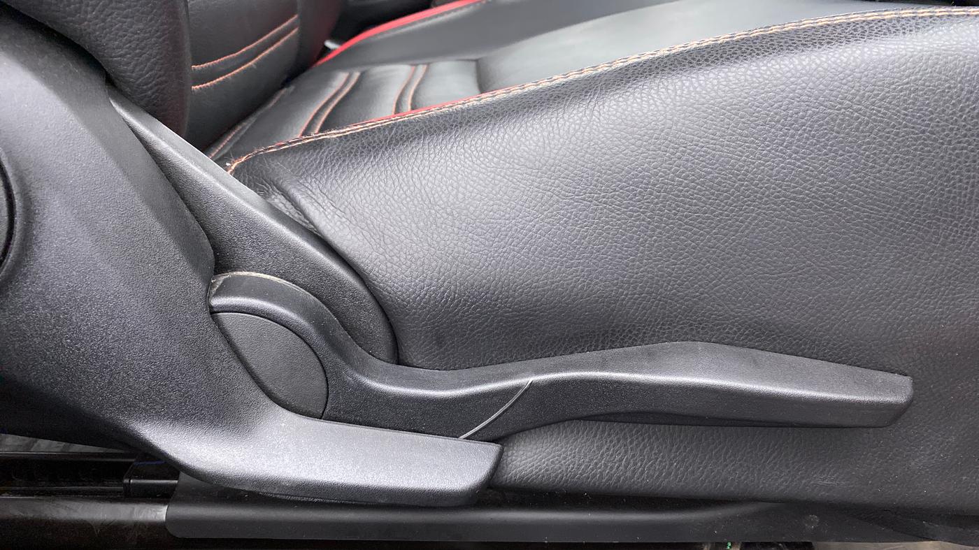 2019 Maruti Swift VXI D, Petrol, Manual, 71,288 km, Driver Side Adjustment Panel