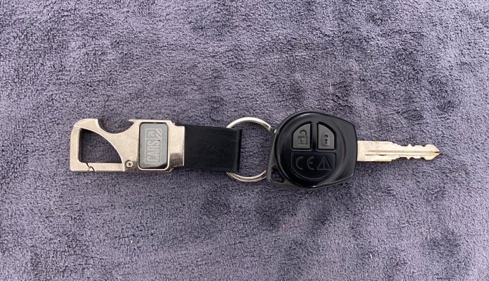 2019 Maruti Swift VXI D, Petrol, Manual, 71,288 km, Key Close Up