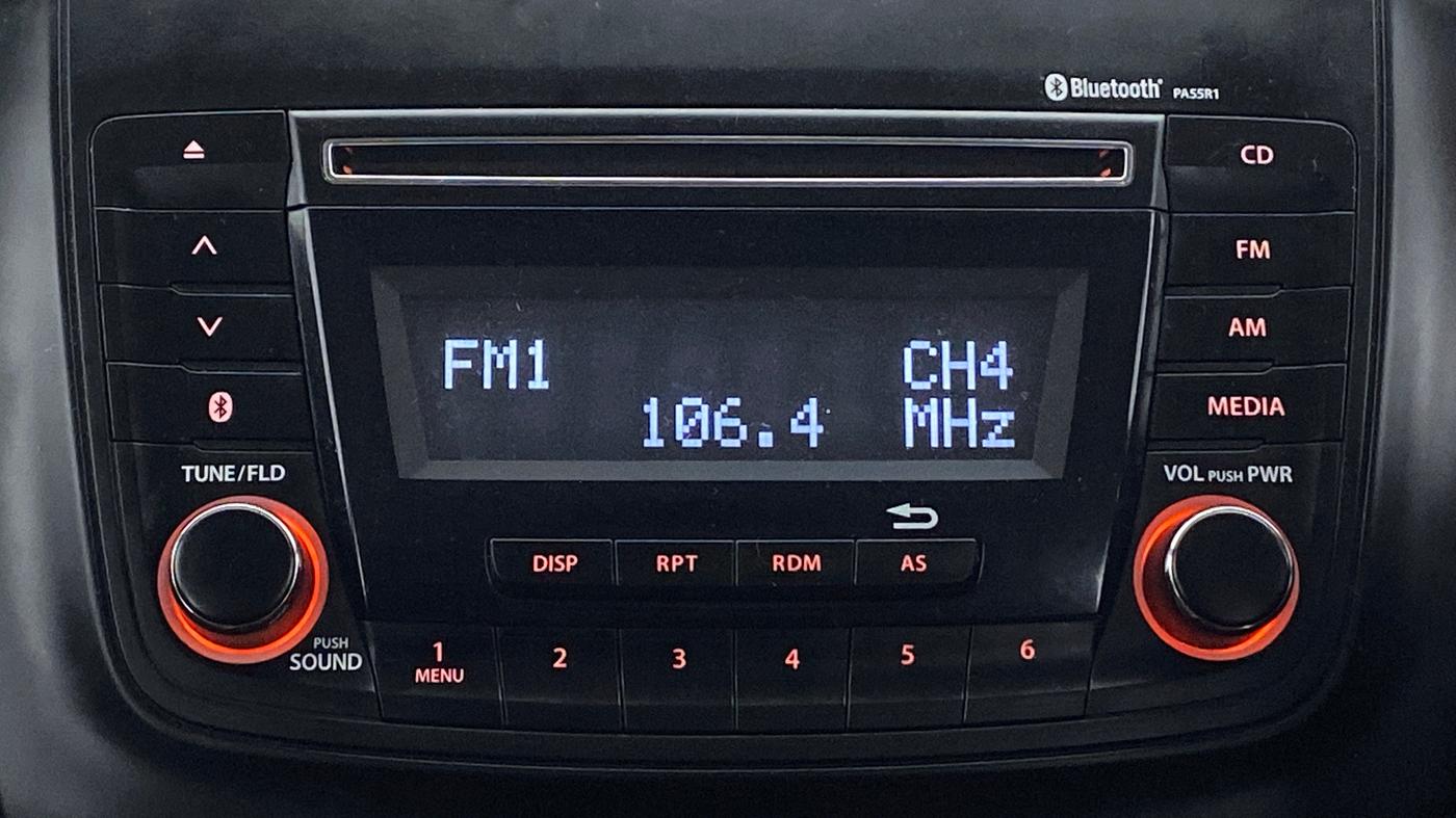 2019 Maruti Swift VXI D, Petrol, Manual, 71,288 km, Infotainment System