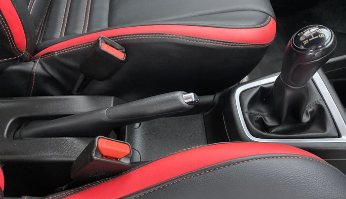 2019 Maruti Swift VXI D, Petrol, Manual, 71,288 km, Gear Lever