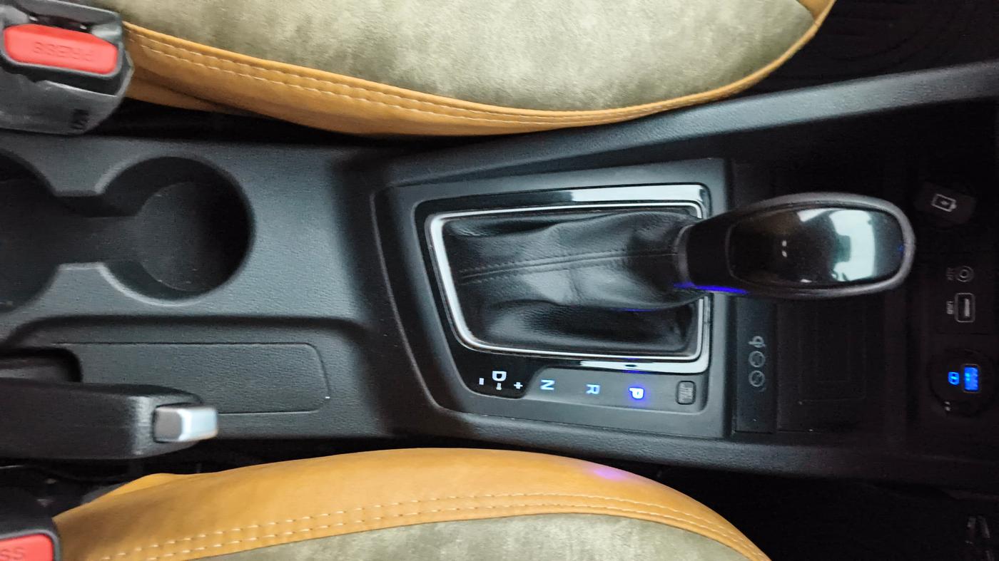 2019 Hyundai Elite i20 ASTA (O) CVT, Petrol, Automatic, 1,28,814 km, Gear Lever