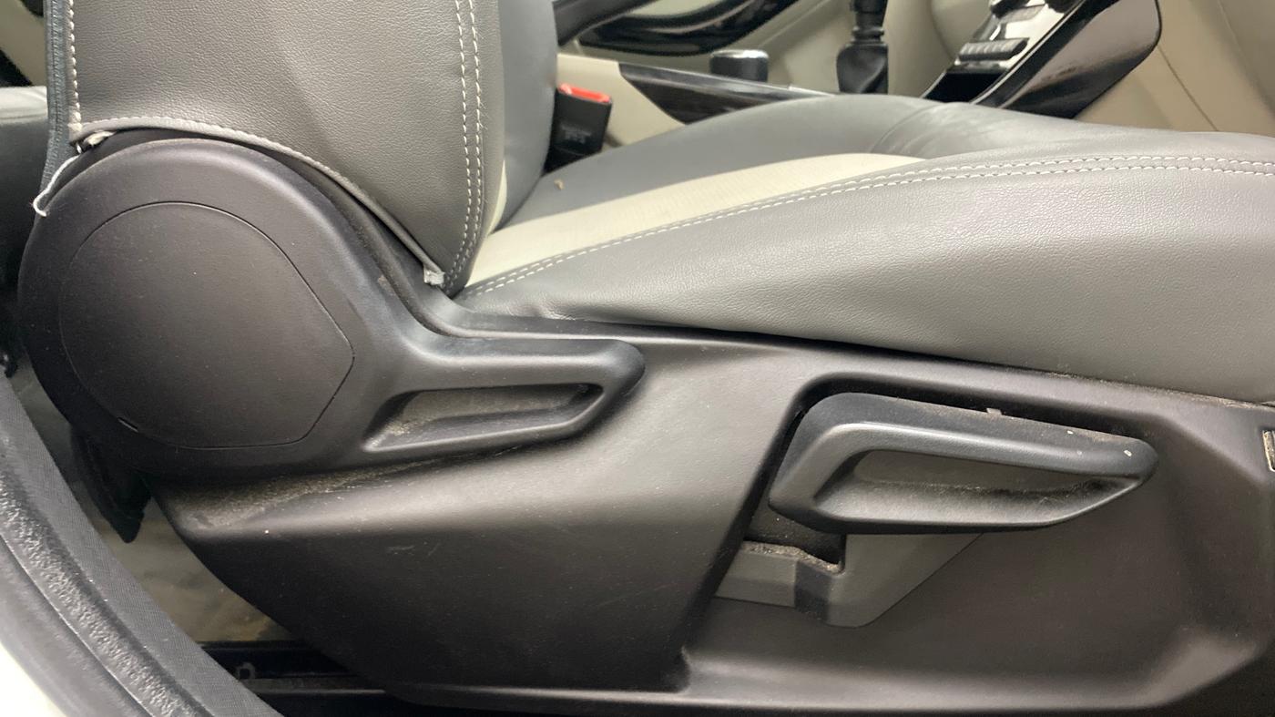 2022 Tata NEXON XZ Plus LUX, Petrol, Manual, 16,057 km, Driver Side Adjustment Panel