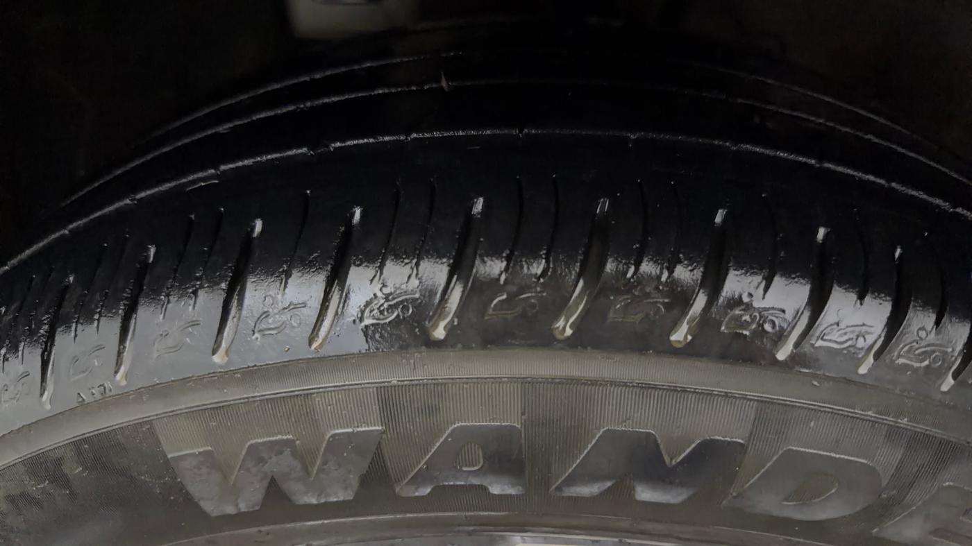 2023 Hyundai VENUE SX (O) 1.0 TURBO DCT, Petrol, Automatic, 11,677 km, Left Front Tyre Tread