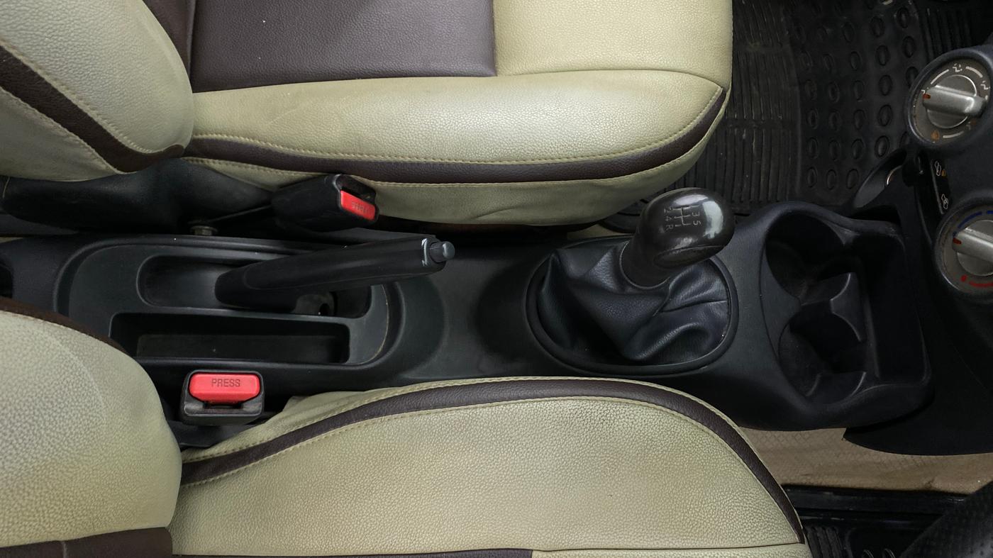 2013 Nissan Micra Active XV SAFETY PACK, Petrol, Manual, 79,098 km, Gear Lever