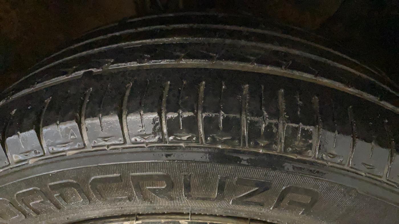 2015 Hyundai Elite i20 MAGNA 1.2, Petrol, Manual, 96,941 km, Right Front Tyre Tread