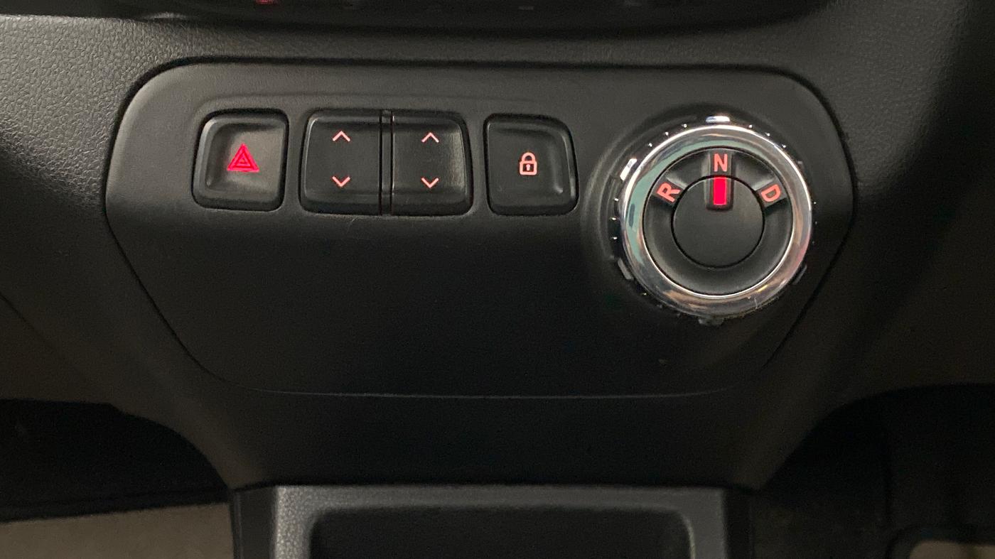 2018 Renault Kwid RXT 1.0 EASY-R AT OPTION, Petrol, Automatic, 23,335 km, Gear Lever
