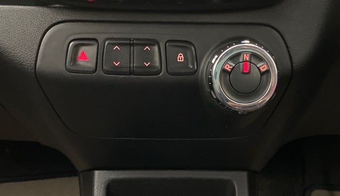 2018 Renault Kwid RXT 1.0 EASY-R AT OPTION, Petrol, Automatic, 23,335 km, Gear Lever